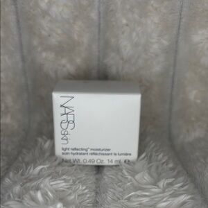 NARS Skin Light Reflecting Moisturizer in White